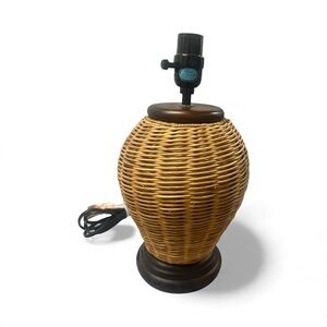 Vintage Woven Rattan MCM Table Lamp